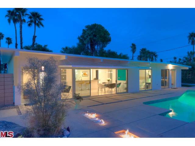 4 bedroom Mid-century Modern home for sale in Palm Springs